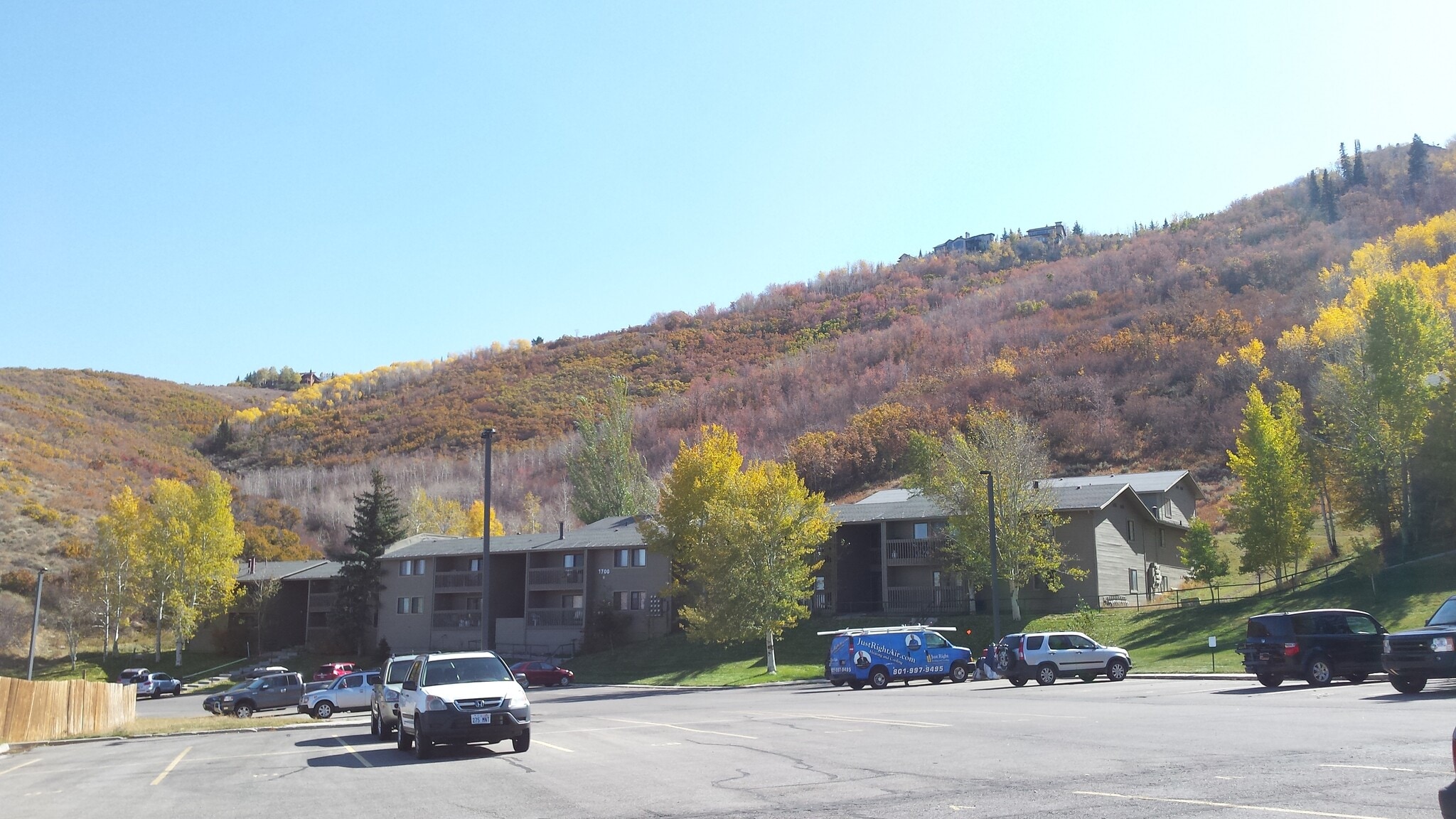 Building Photo - 1690 Upper Iron Horse Loop Rd