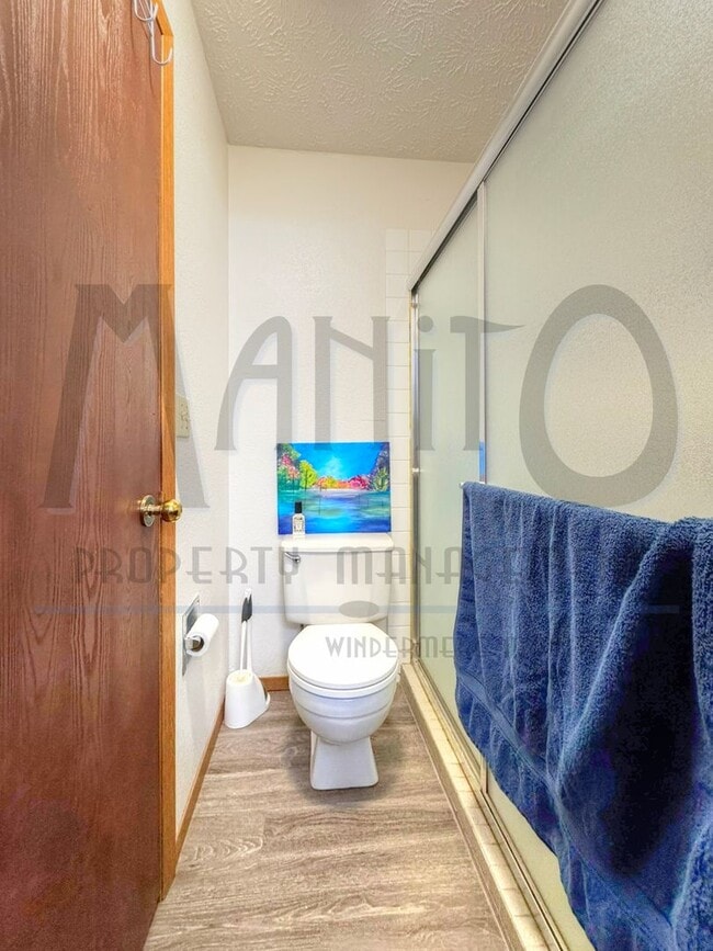Building Photo - Ideally Located South Hill Unit