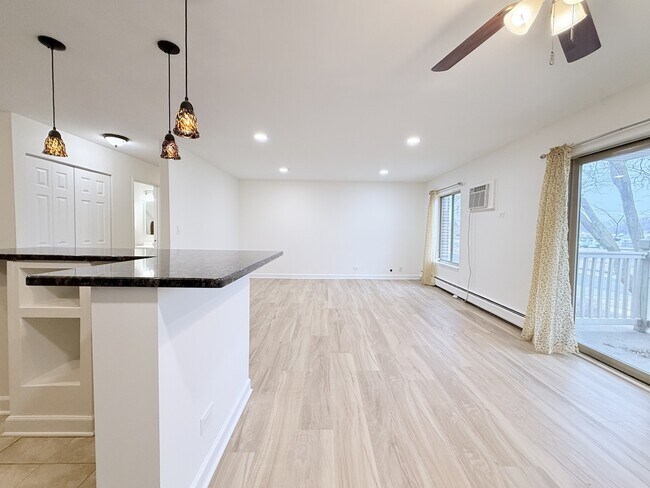 Building Photo - 460 N Wilke Rd