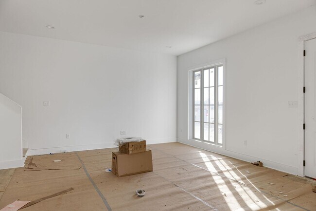 Building Photo - FOR RENT in SUGAR MILL POND!