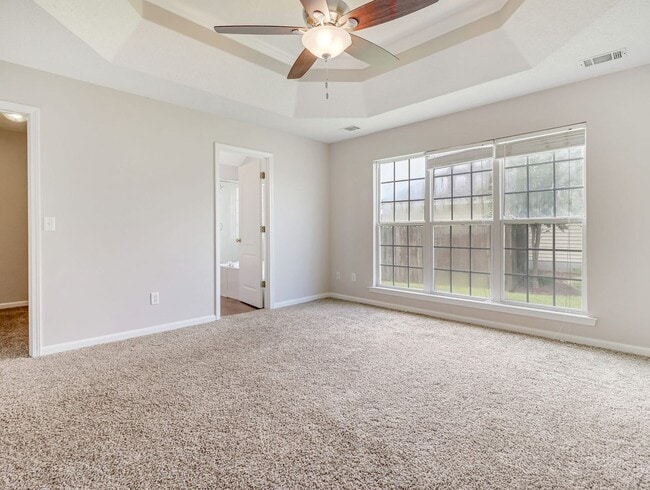 Building Photo - 4 Bed/2 Bathroom Home in Richmond Place