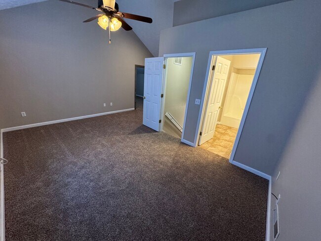 Building Photo - 404 N.Hightower Ave