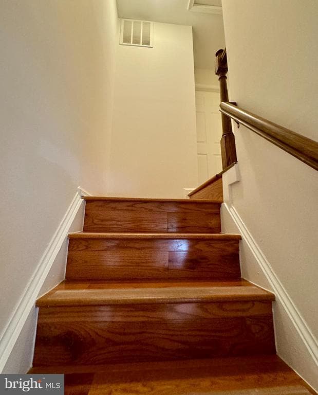 Building Photo - 6291 Kerrydale Dr