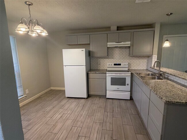 Building Photo - 3242 Dalmatian Dr