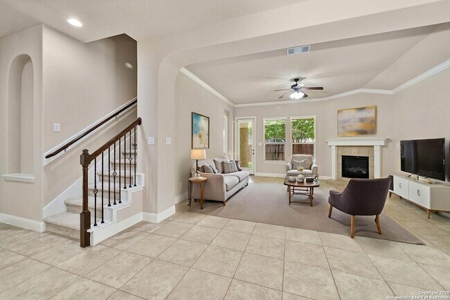 Building Photo - 723 Viento Point