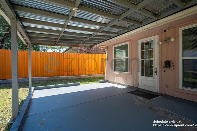 Building Photo - 6724 Mountain Cedar Ln