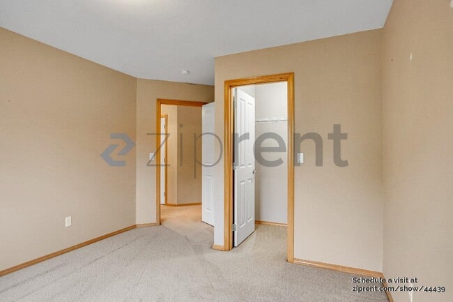 Building Photo - 16513 SE 262nd Pl