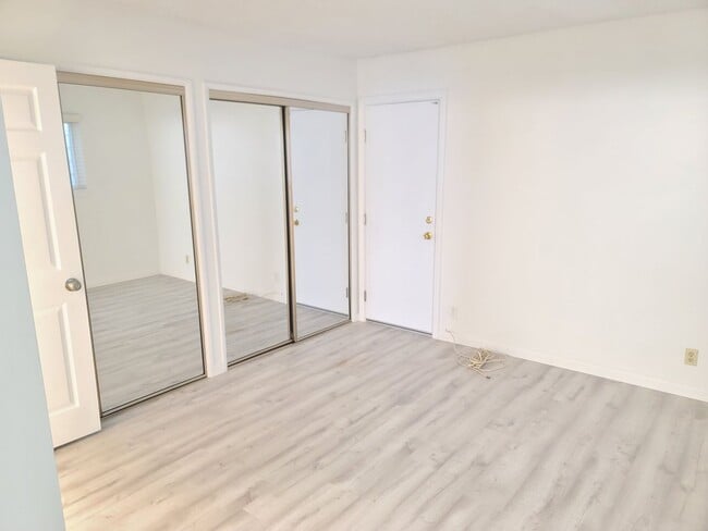 Building Photo - 210 Lugonia St