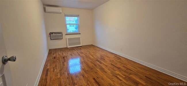 Building Photo - 40-19-4196 196th St