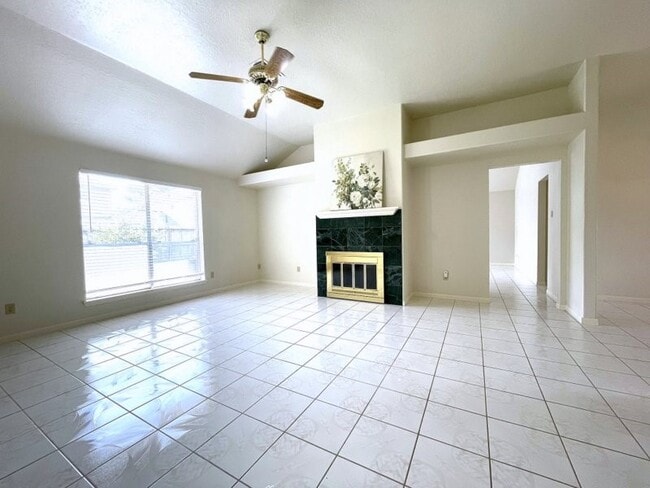 Building Photo - 15514 Heritage Country Ct