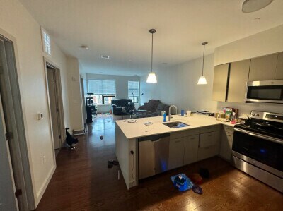 Building Photo - 77 Thorndike St