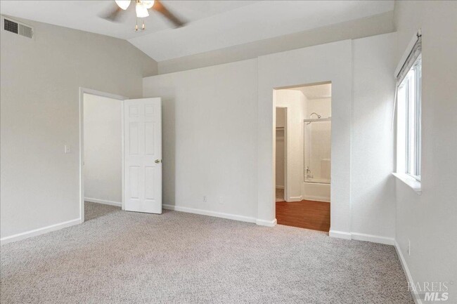 Building Photo - Architectural delight! Shows like a model! 4 bedrooms, 2 full baths.