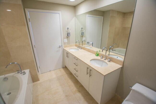 Building Photo - 550 Okeechobee Blvd