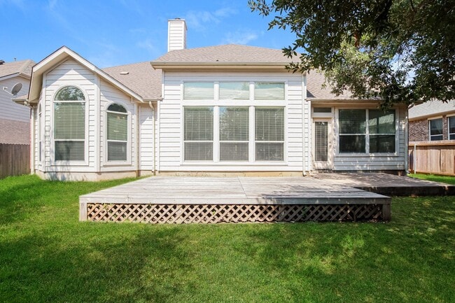 Building Photo - Immaculate Cedar Park home