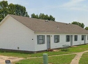 Building Photo - 689 Jill Ln