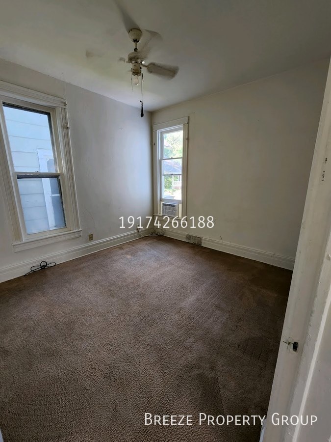 Building Photo - 323 Champion St