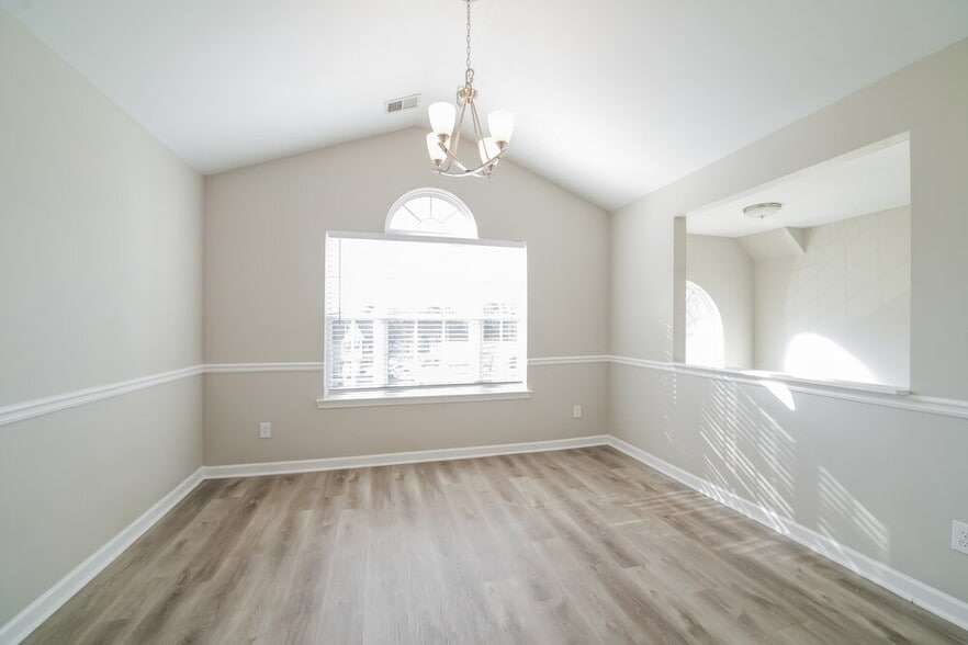 Building Photo - 2688 Trellis Oaks Ct SW