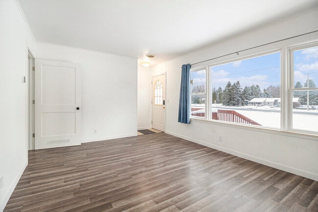 Building Photo - 13185 E Old US Hwy 12