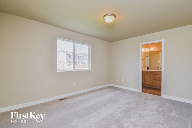 Building Photo - 10345 Luneth Dr