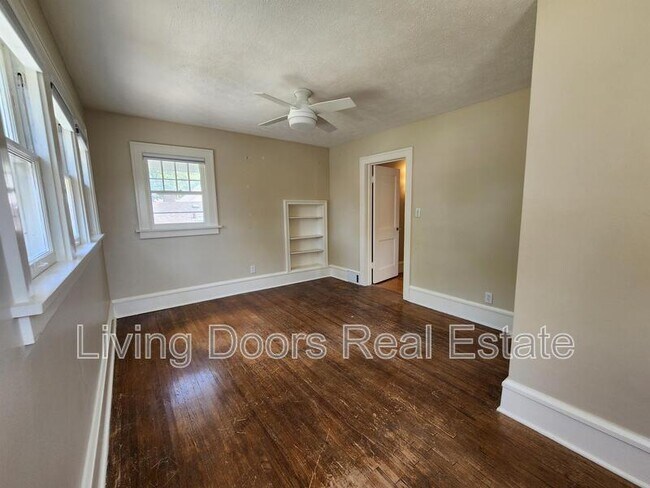 Building Photo - 2300 Sewell St