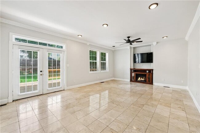 Building Photo - 1578 Lincoln Ave SE