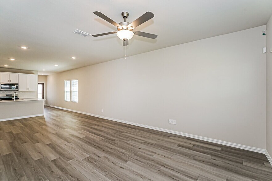 Building Photo - 1235 Paintbrush Dr