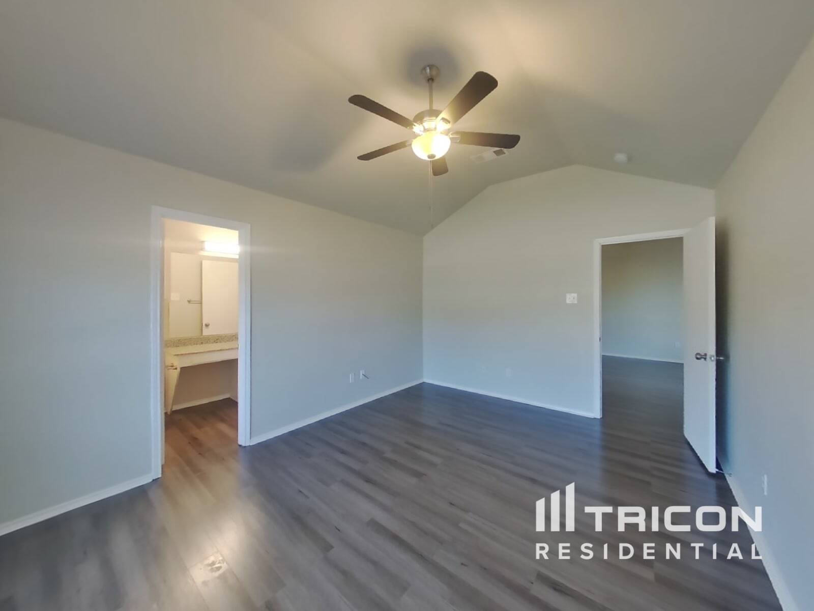 Building Photo - 1410 Misty Meadow Dr