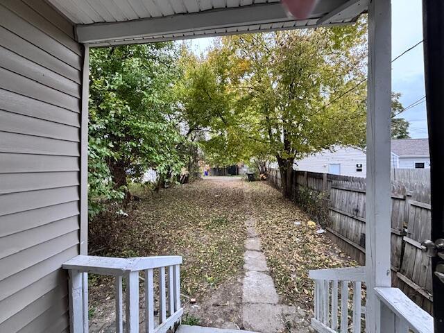 Building Photo - 823 Oakwood Ave