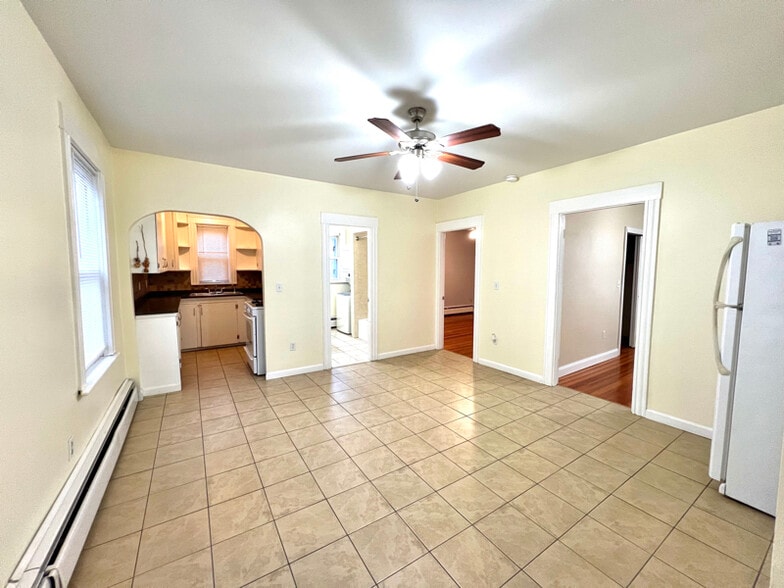 Primary Photo - 36 Ferncliff Ave