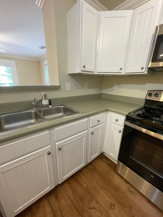 Building Photo - 07-212 Warrior