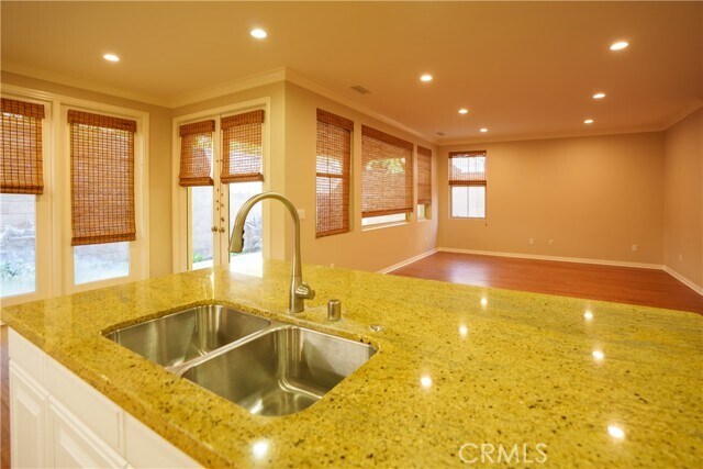 Building Photo - 35 Deergrass