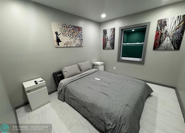 Building Photo - 824 S 20th Ave