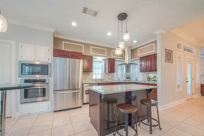 Building Photo - 5439 Fern Park Dr