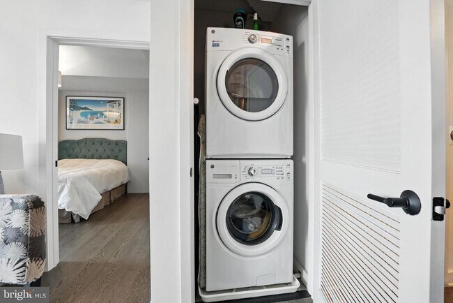 Building Photo - 70 N St SE