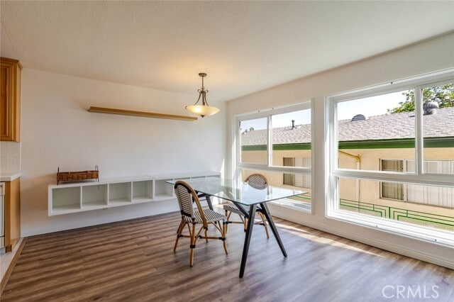 Building Photo - 13543 Moorpark St