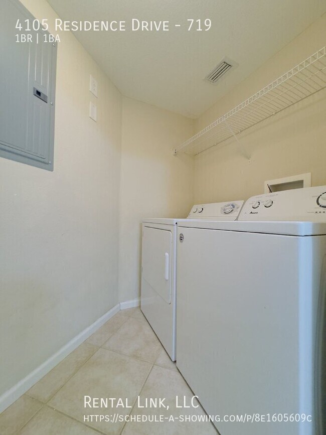 Building Photo - 4105 Residence Drive