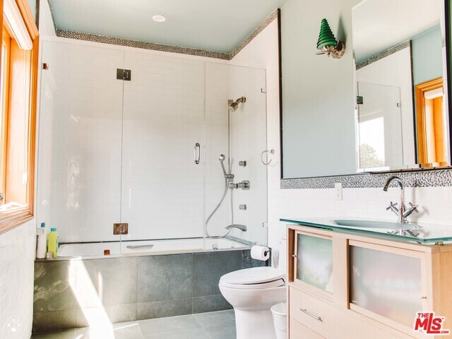 Building Photo - 9033 Cresta Dr