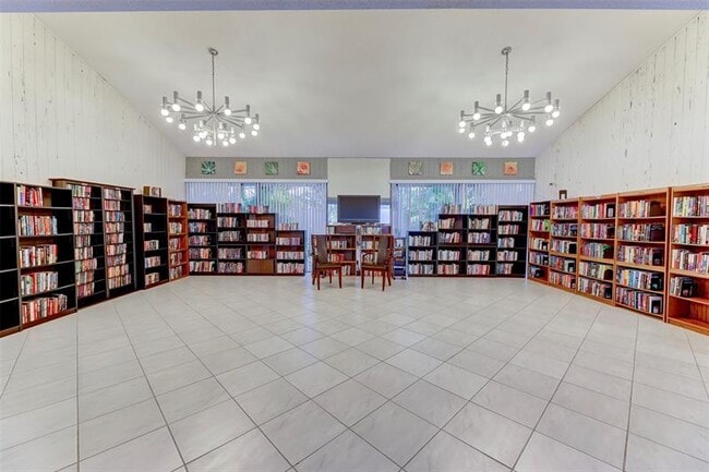 Building Photo - 2236 N Cypress Bend Dr