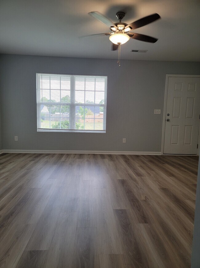 Building Photo - 2170 E Brookstone Dr