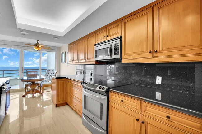 Building Photo - 4101 N Ocean Blvd