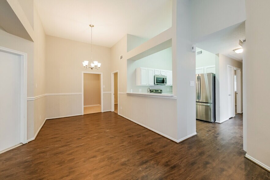 Building Photo - 13819 Smokey Trail Dr