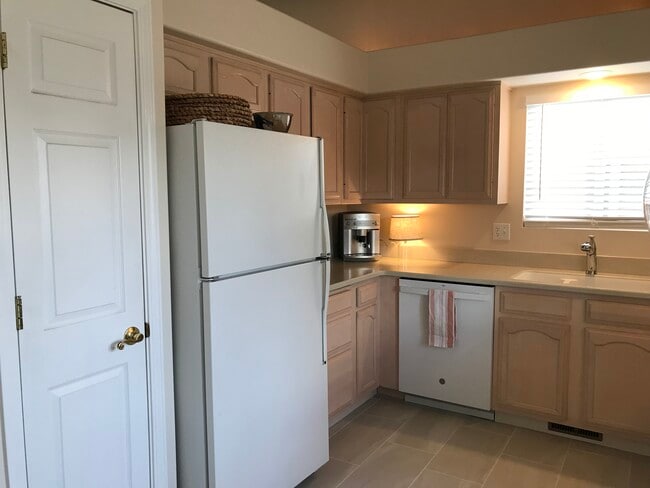 Building Photo - 738 Tyrolean Ct