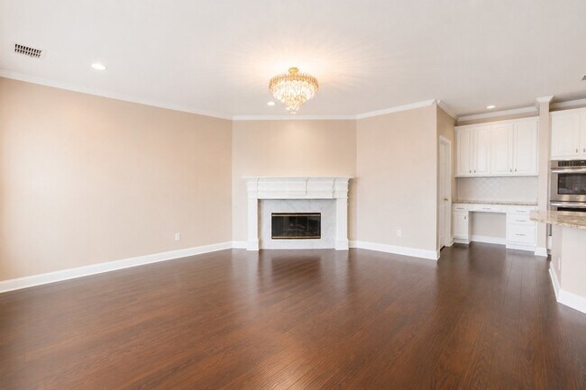 Building Photo - 4453 Red Barn Dr