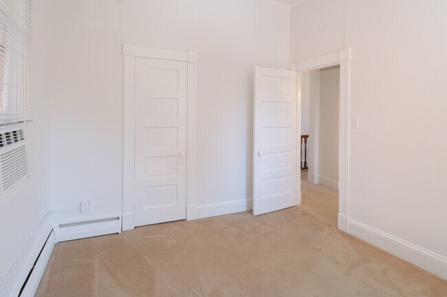 Building Photo - 2 Bedroom in Downtown Annapolis