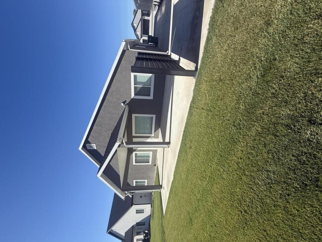 Building Photo - 2074 3125 W