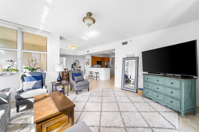 Building Photo - 101 SE 20th Ave