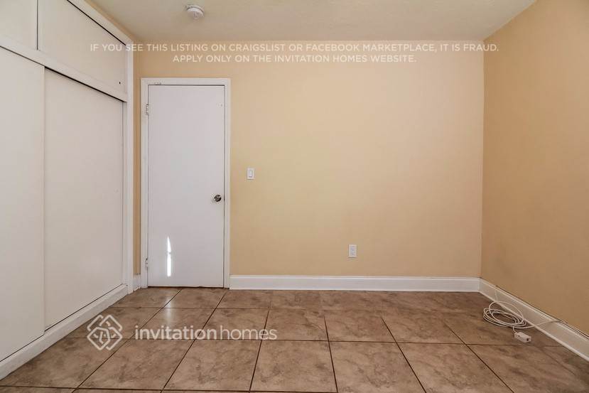 Building Photo - 7041 SW 2nd Ct