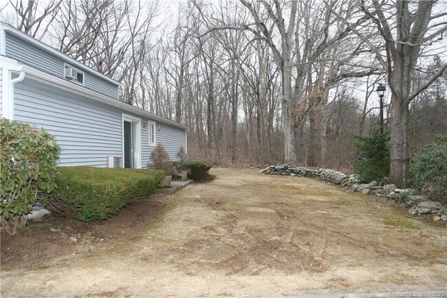 Building Photo - 15 Kent Ct