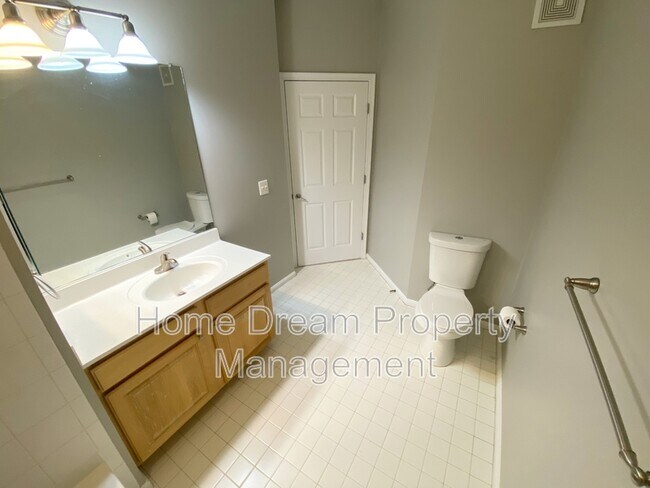 Building Photo - 2465 Army Navy Dr