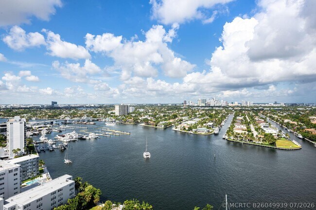 Building Photo - 153 N Seabreeze Blvd